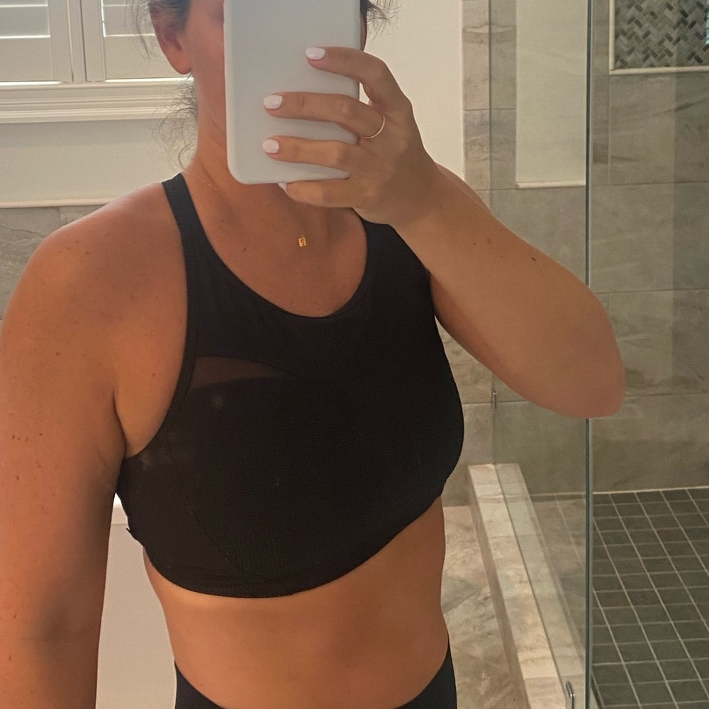 Lululemon sports bra brand new